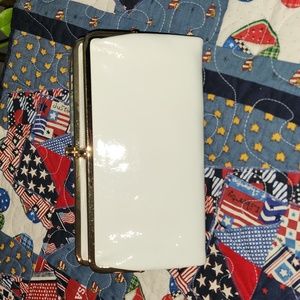 NWOT HOBO Patent White Double Frame Clutch